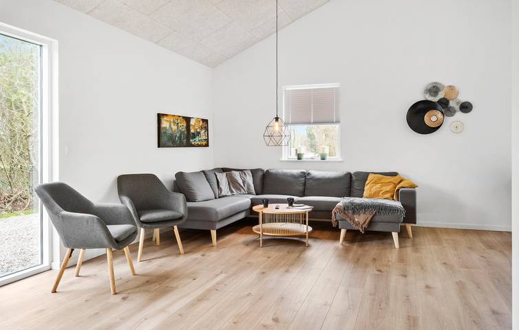 Ferienhaus für 10 Personen, mit Terrasse und Whirlpool sowie Garten und Pool in Stauning - 4