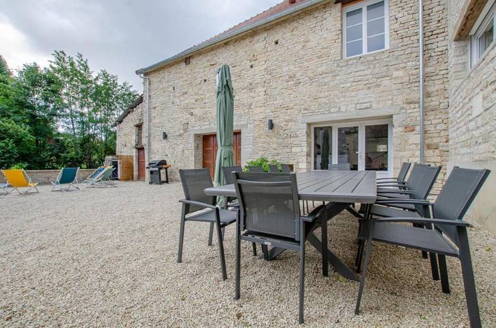 Location de vacances pour 15 personnes, avec jardin et terrasse dans Neuville-sur-Seine - 4