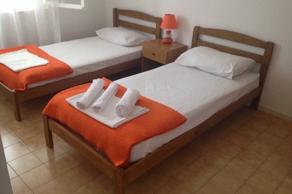 Ganze Wohnung, 4-Zimmer-Ferienwohnung am Strand Bucht Pjestata, Peljesac in Dubrovnik-Neretva