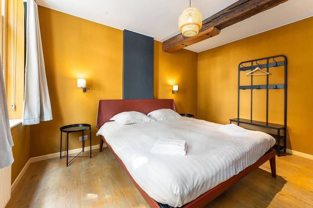 Amazing scenic city view room The Lake Suites in Bruges, Flandre-Occidentale