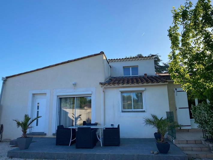 Location de vacances pour 4 personnes, avec jardin et vue à Cabannes