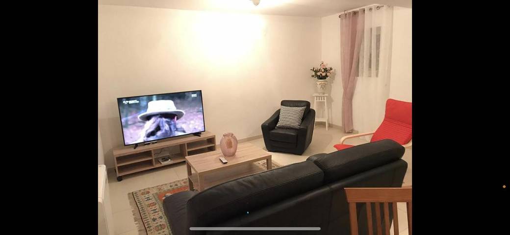 Gîte pour 4 personnes, avec terrasse à Follainville-Dennemont