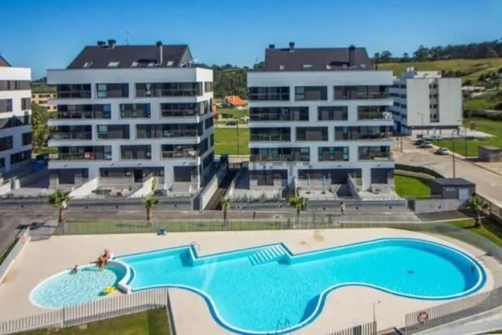 Appartement de vacances pour 4 personnes, avec vue ainsi que piscine et terrasse - 1