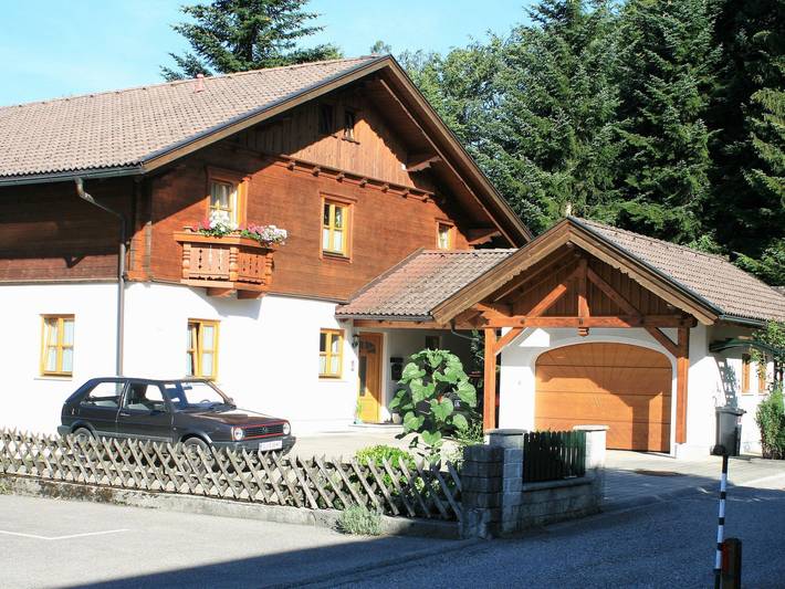 Ferienwohnung für 4 Personen, mit Balkon und Ausblick sowie Seeblick am Wolfgangsee - 2