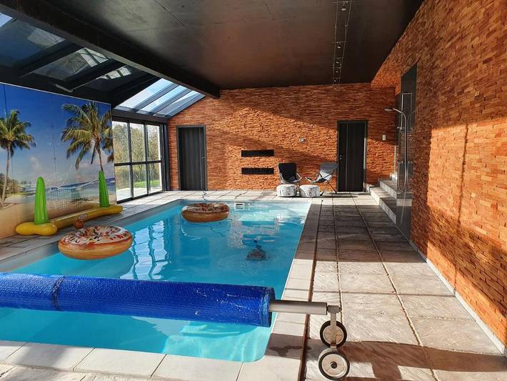 Maison de vacances pour 6 personnes, avec Jacuzzi et Terrasse ainsi que Jardin et Bassin pour enfant