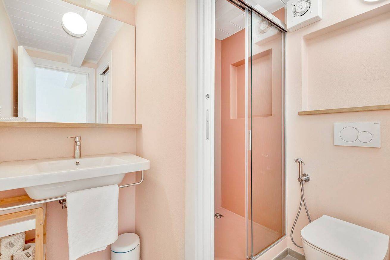 Entire apartment, Via del Mare in Riomaggiore, Riomaggiore Municipality