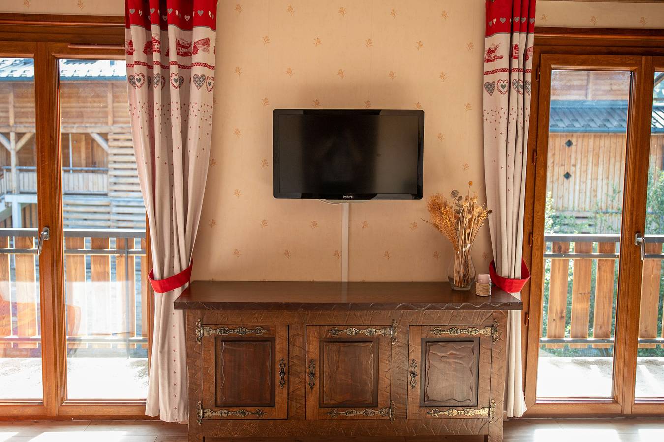 Studio entier, Studio 3 personnes Chalet Tournier avec jardin partagé et balcon, vue montagne in Les Gets, Les Portes du Soleil