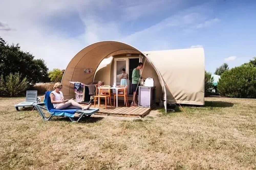 Camping pour 4 Personnes dans Coëx, Vallée de la Loire
