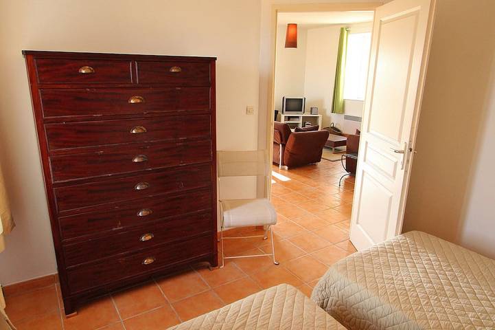 Gîte pour 8 personnes, avec jardin et piscine à Aragon - 2