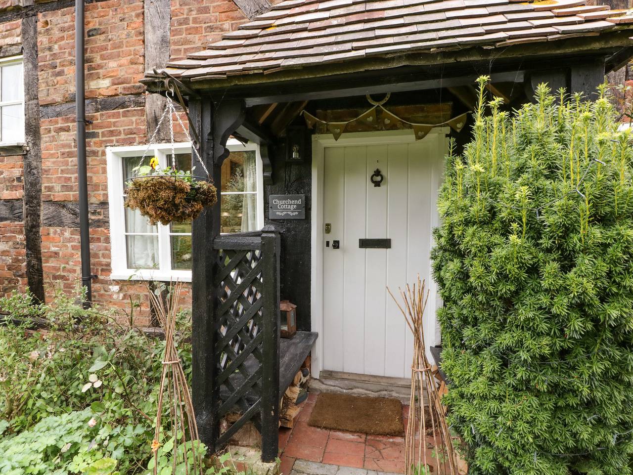 Churchend Cottage in Worcestershire