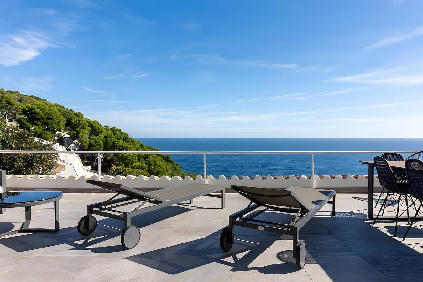 Apartamento entero, Apartamento 'La Terrasse De La Mer 6-Résidence' con vistas al mar, Wi-Fi y aire acondicionado in sa Tuna, Begur