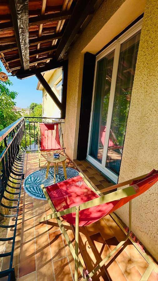 Gîte pour 9 personnes, avec terrasse et vue, animaux acceptés à Maraussan - 3