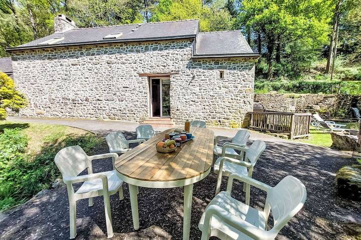 Location de vacances pour 8 personnes, avec jardin, animaux acceptés à Saint-Glen