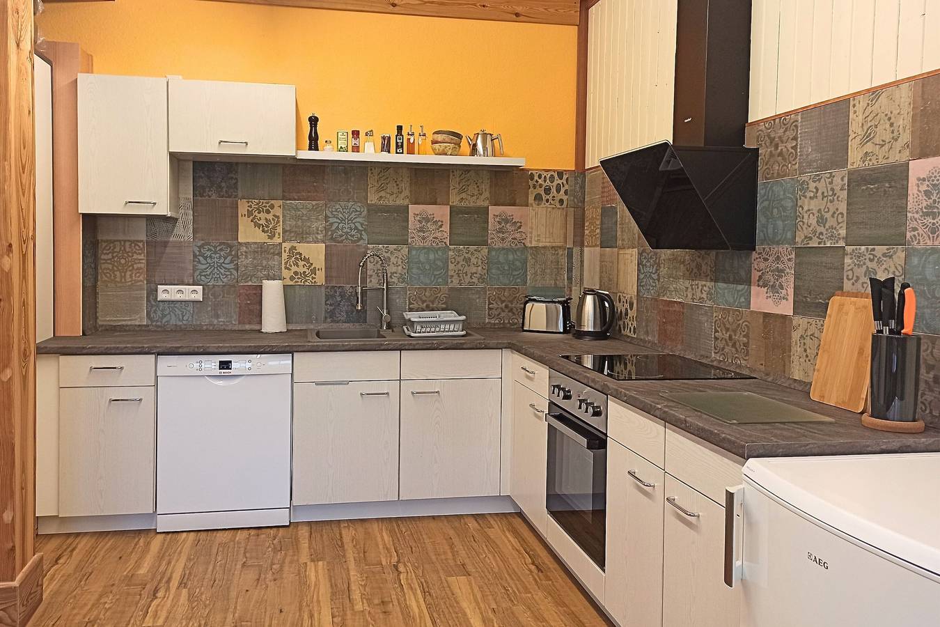 Ganze Wohnung, Ferienwohnung 'Sonnenzimmer' mit privater Terrasse und Gemeinschaftsgarten in Bad Waldsee, Region Bodensee-Oberschwaben