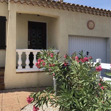 Gîte pour 6 personnes, avec jardin dans l' Hérault