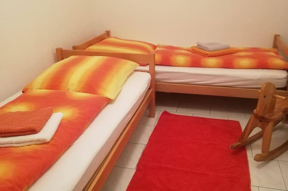 Ganze Wohnung, Ferienwohnung am Bodensee -Kompakt, Idyllisch und Preiswert. in Hödingen, Überlingen