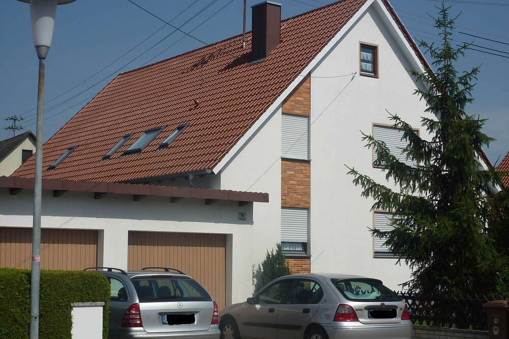 Ganze Wohnung, Helle Ferienwohnung (40 qm) für maximal zwei Personen in Deiningen, Bayerisch Schwaben