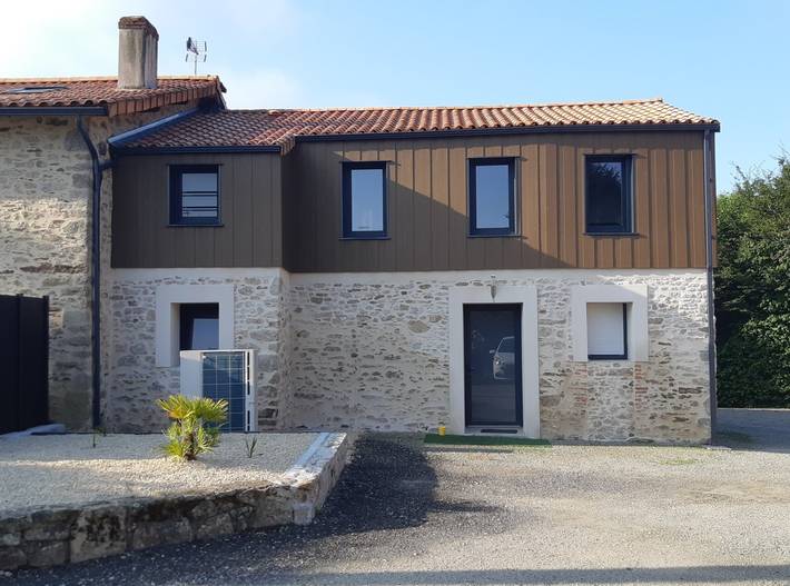 Gîte pour 7 personnes, avec jardin ainsi que terrasse et piscine - 1