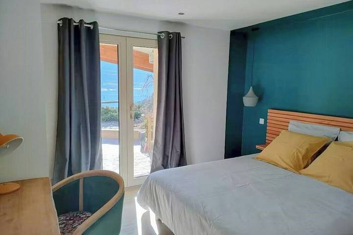 Apartamento entero, Apartamento con vistas al lago de Serre Ponçon in Savines-le-Lac, Parque Nacional de los Ecrins
