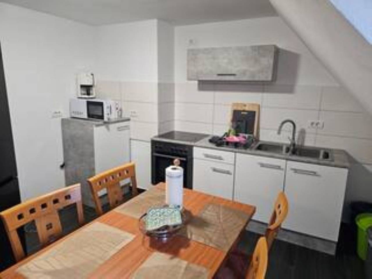 Ganze Ferienwohnung, Schöne Vollausgestattete Monteurs- Gästewohnung in der Gartenstadt Leuna und nähe Geiseltalsee / 2407 in Leuna, Saale-Unstrut