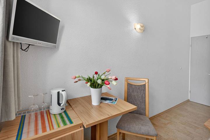 Ganze Ferienwohnung, Klein aber fein, 17 qm groß, ein Wohn-Schlafraum mit Duschbad in Norderney