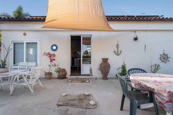 Appartement entier, Villa Thalassa Suite, votre oasis idéale avec Wi-Fi et climatisation in Cassibile, Syracuse