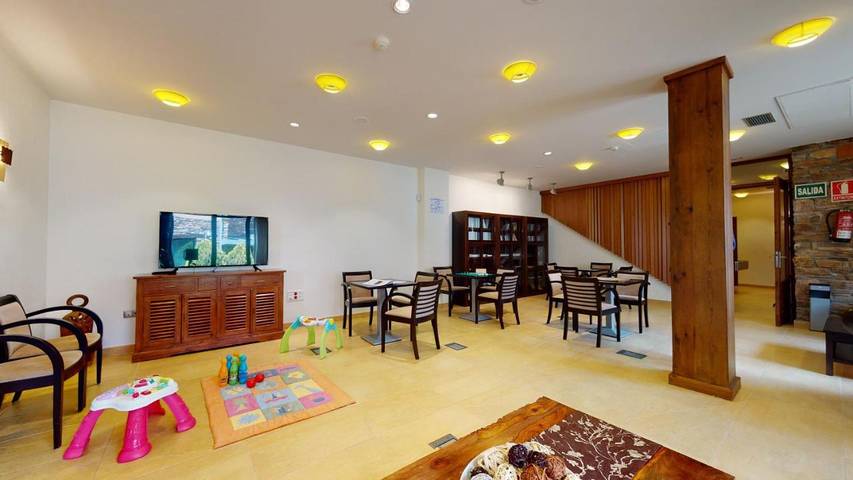 Casa rural para 27 personas, con Terraza y Jardín además de Piscina y Vistas en Zamora  - 2