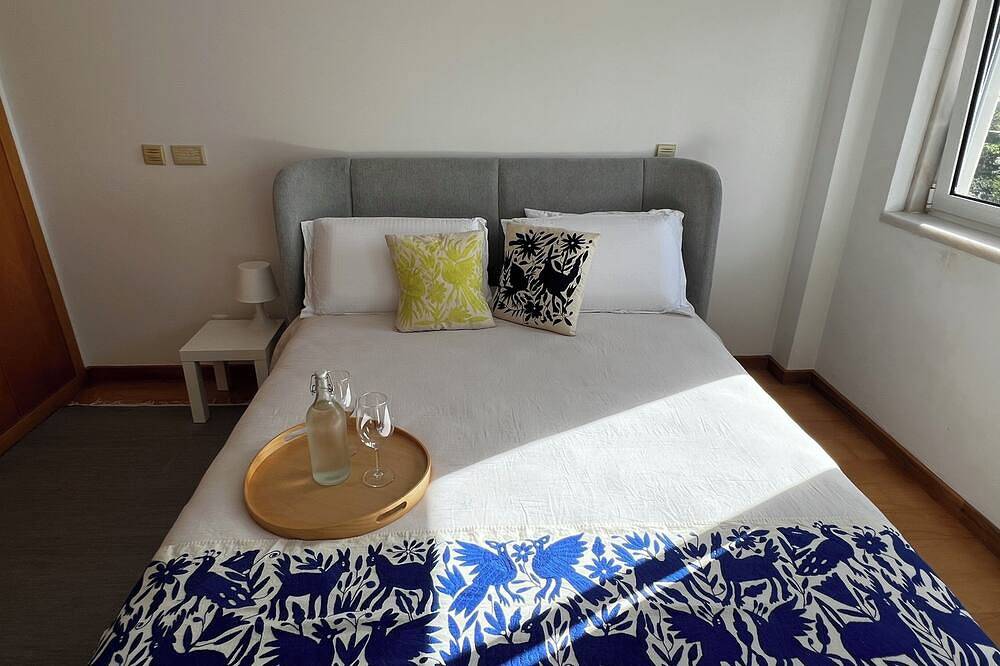 Ganze Wohnung, Carcavelos – Walk to the Sea, Parking Included in Carcavelos e Parede, Costa de Lisboa