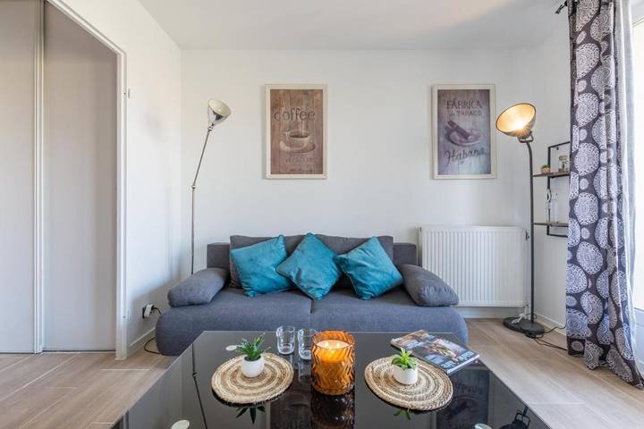 Gîte pour 7 personnes, avec terrasse, animaux acceptés à Bussy-Saint-Georges - 3