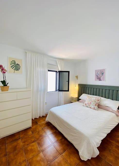 Three-Bedroom House in Puerto del Carmen, Tías