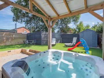 Holiday Rental for 6 People in Snettisham, Norfolk, Photo 1
