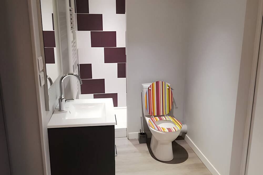 Entire apartment, Studio Apartment 'Chamole' with Wi-Fi in Chamole, Jura