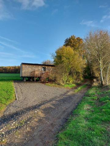 Gîte pour 4 personnes, avec jardin ainsi que vue et terrasse à Ohey
