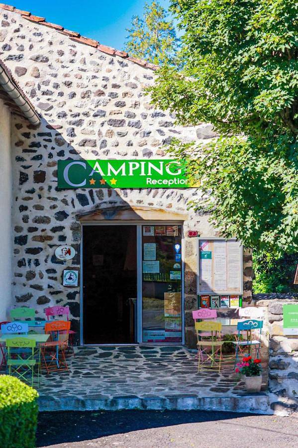 Location de vacances pour 2 personnes, avec piscine ainsi que jardin et vue à Le Monastier-sur-Gazeille - 2