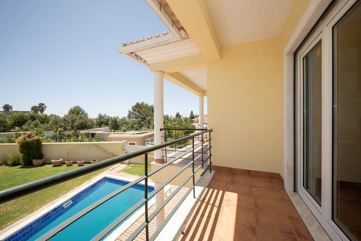 Location de vacances pour 7 personnes, avec jardin dans Parede - 2