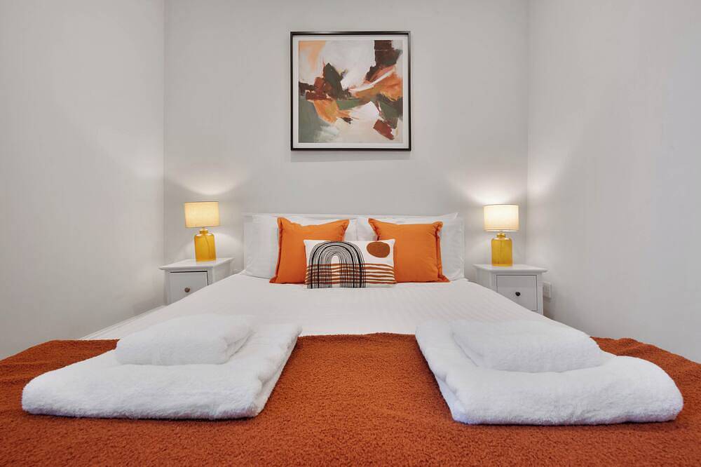 Entire apartment, Whiskawayhomes Shaw Street Apartment 6 in Worcester, Worcestershire