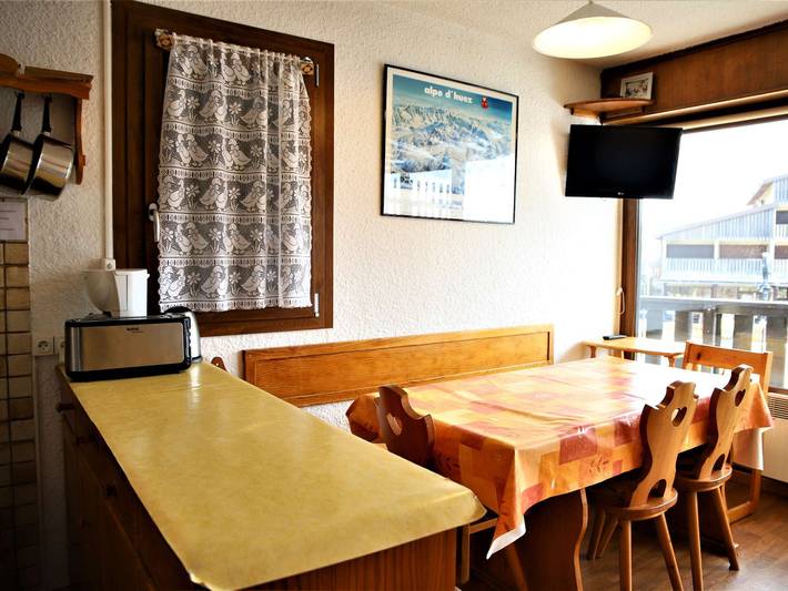 Gîte pour 6 personnes, avec balcon dans Office De Tourisme D Auris En Oisans - 4