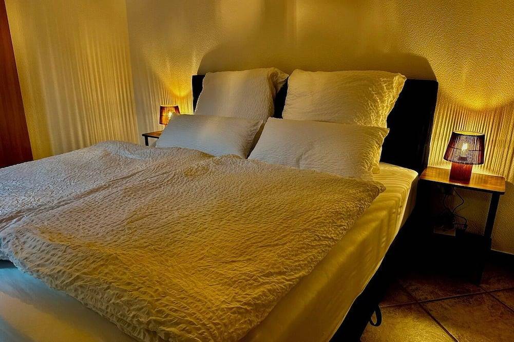 Waldchalet Burgholz - Traumhafter Bungalow mit 4000qm Waldgrundstück in Wuppertal, Bergisches Land