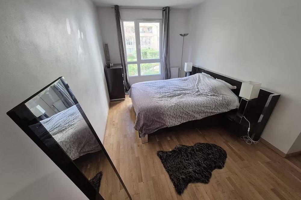 Entire apartment, Charming T2 5min from La Défense in Courbevoie, Hauts-de-Seine