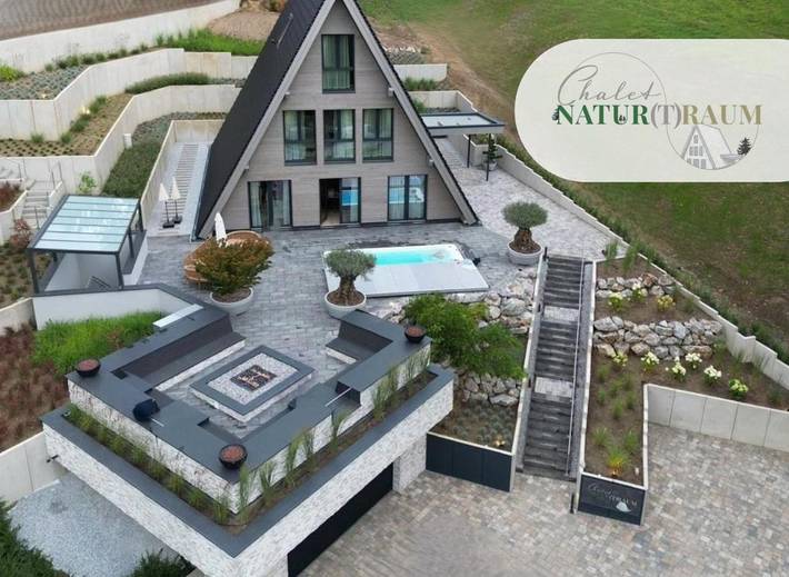 Ferienhaus für 15 Personen, mit Terrasse und Garten sowie Pool und Ausblick in Runkel