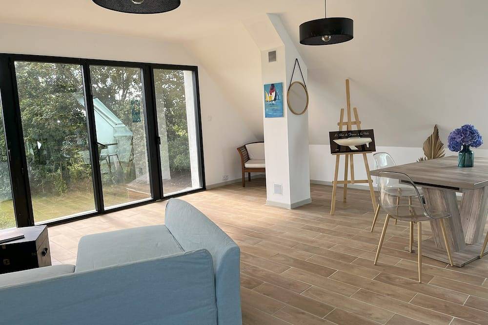 Ganze Wohnung, 5 minutes from the sea, apartment in the heart of a large garden. Pets allowed in Brélès, Brest und Umgebung