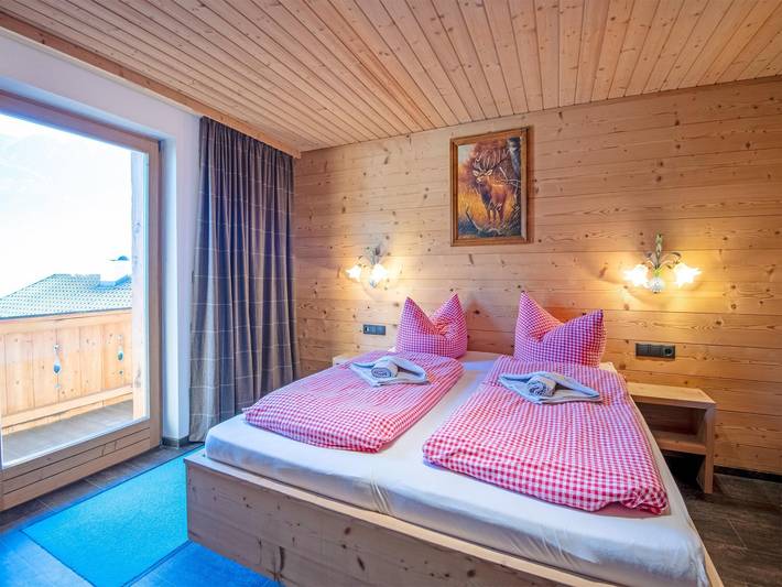 Chalet in Fügen bij Spieljoch Ski Lift in Tux Alps, Fügen