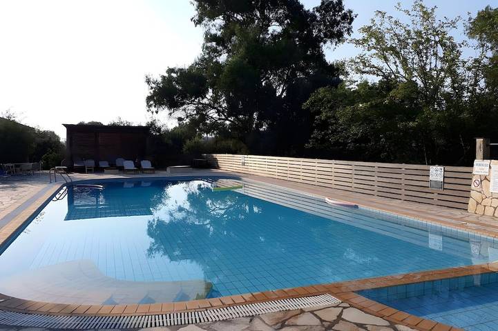 Bed and breakfast for 2 people, with Garden and Pool in Corfu
