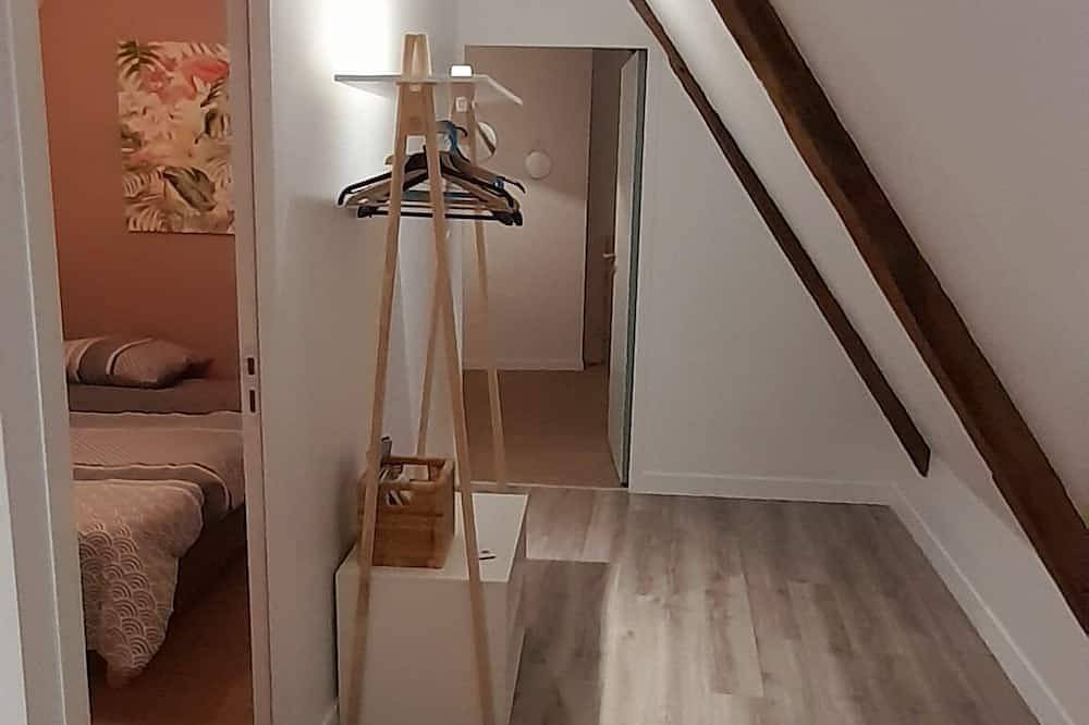 Appartement entier, Appartement dans maison du Xviiiémé siècle en centre ville in Vitré, Fougères-Vitré