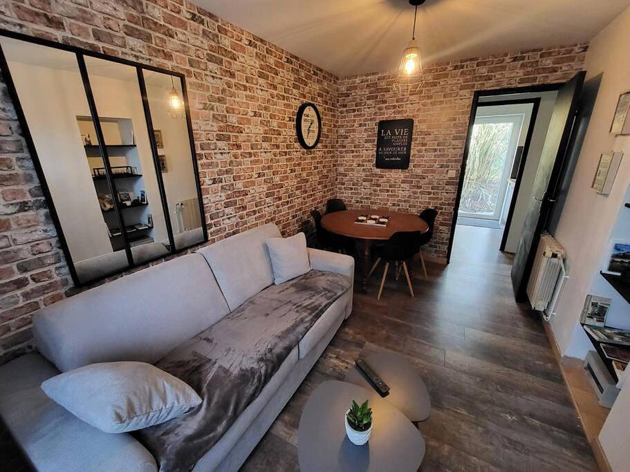 One-Bedroom House in Yvré-l'Évêque, Sarthe