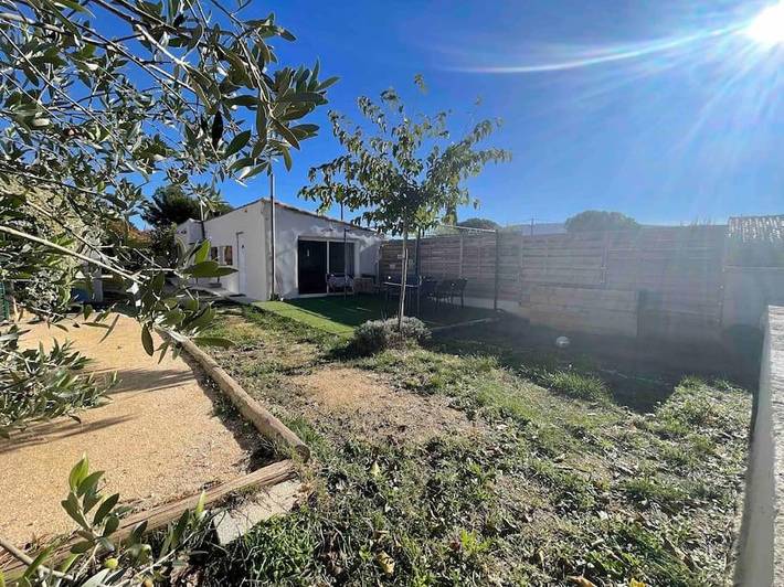 Maison de vacances pour 6 personnes, avec Terrasse ainsi que Jardin et Bassin pour enfant à Cuges-les-Pins