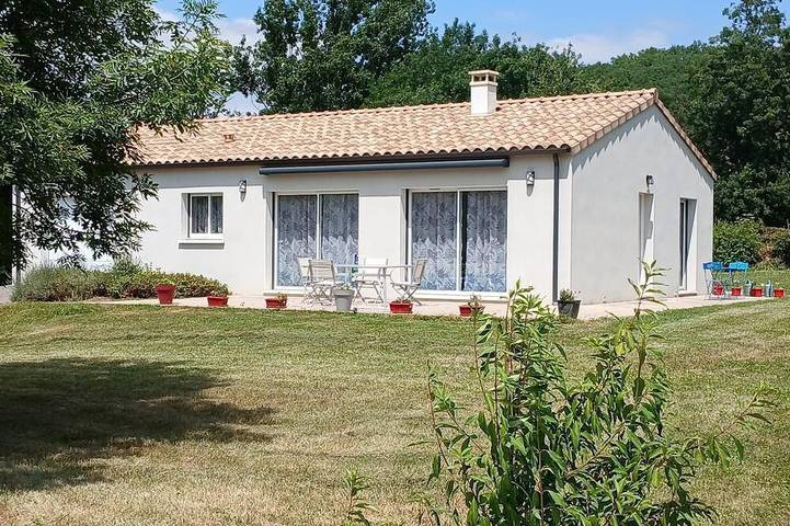 Location de vacances pour 4 personnes, avec jardin à Sonnac-sur-l'Hers