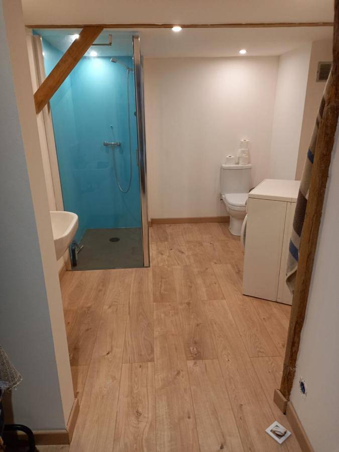 Appartement entier, Maison de village de plain pied sur jardin arboré in Laparade, Région de Marmande
