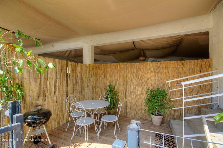 Gîte für 2 Personen, mit Terrasse und Ausblick
