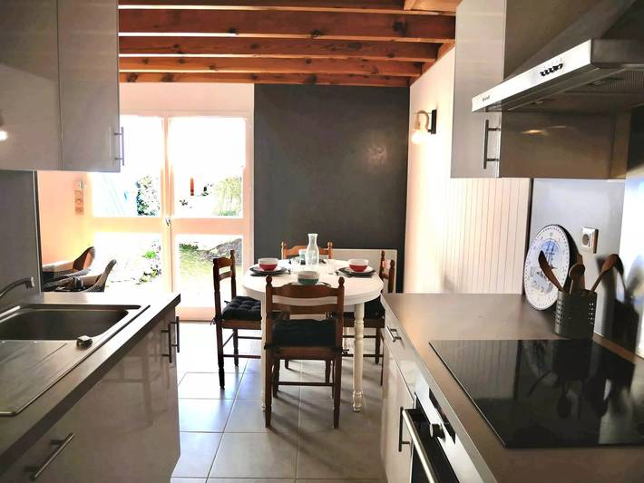 Location de vacances pour 4 personnes, avec jardin dans Plage Kerminihy - 3
